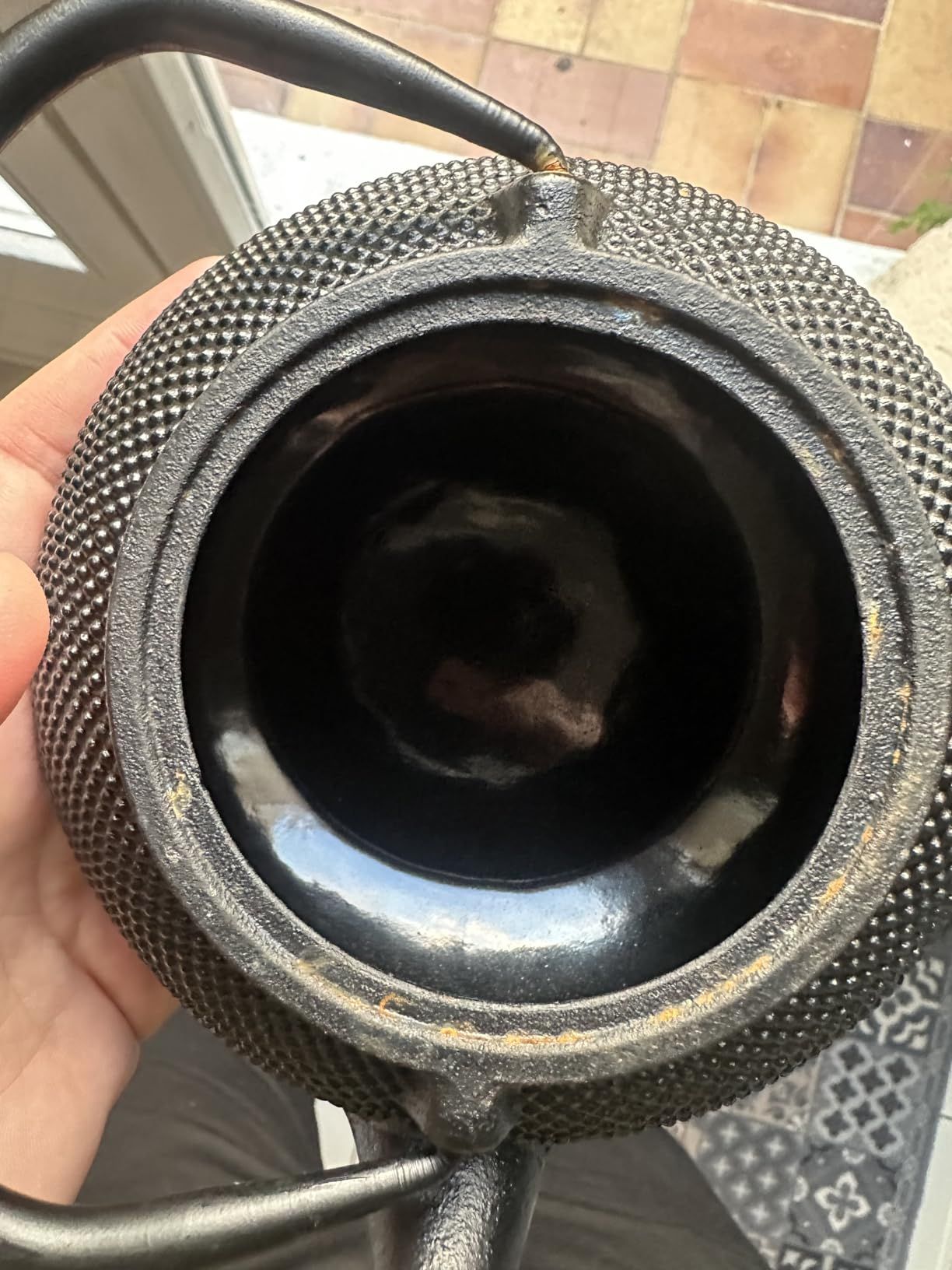 Ibili - Théière en Fonte Noire, 1,2 Litre, Intérieur Émaillé, Compatible avec les Plaques à Induction