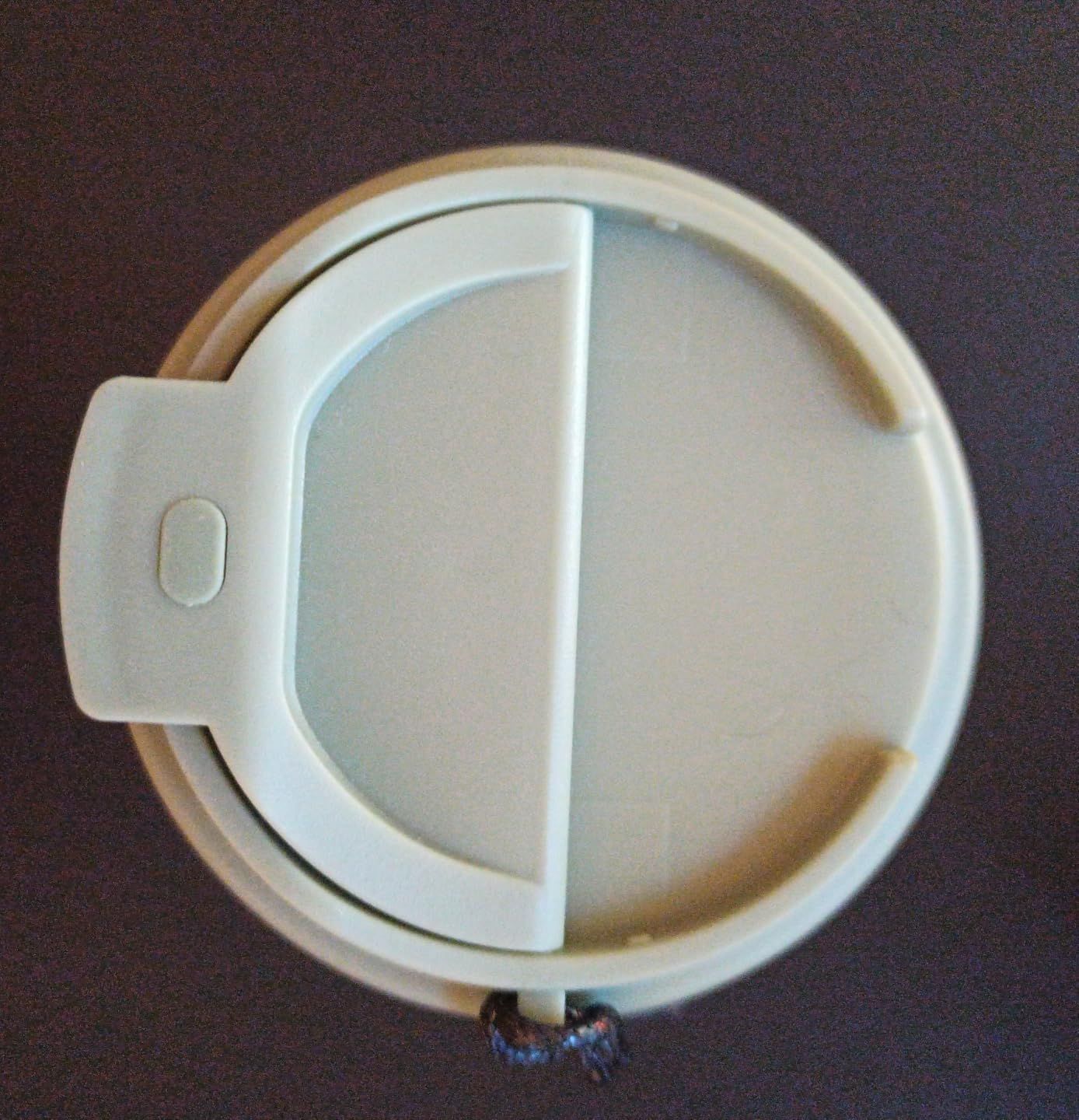 LARS NYSØM Mug Isotherme Cafe to-go avec sangle et couvercle en tritan 500ml | Tasse de voyage 0.5 L avec isolation | Tasse thermique avec design à motif en acier inoxydable (Beige/Leopard/Black)