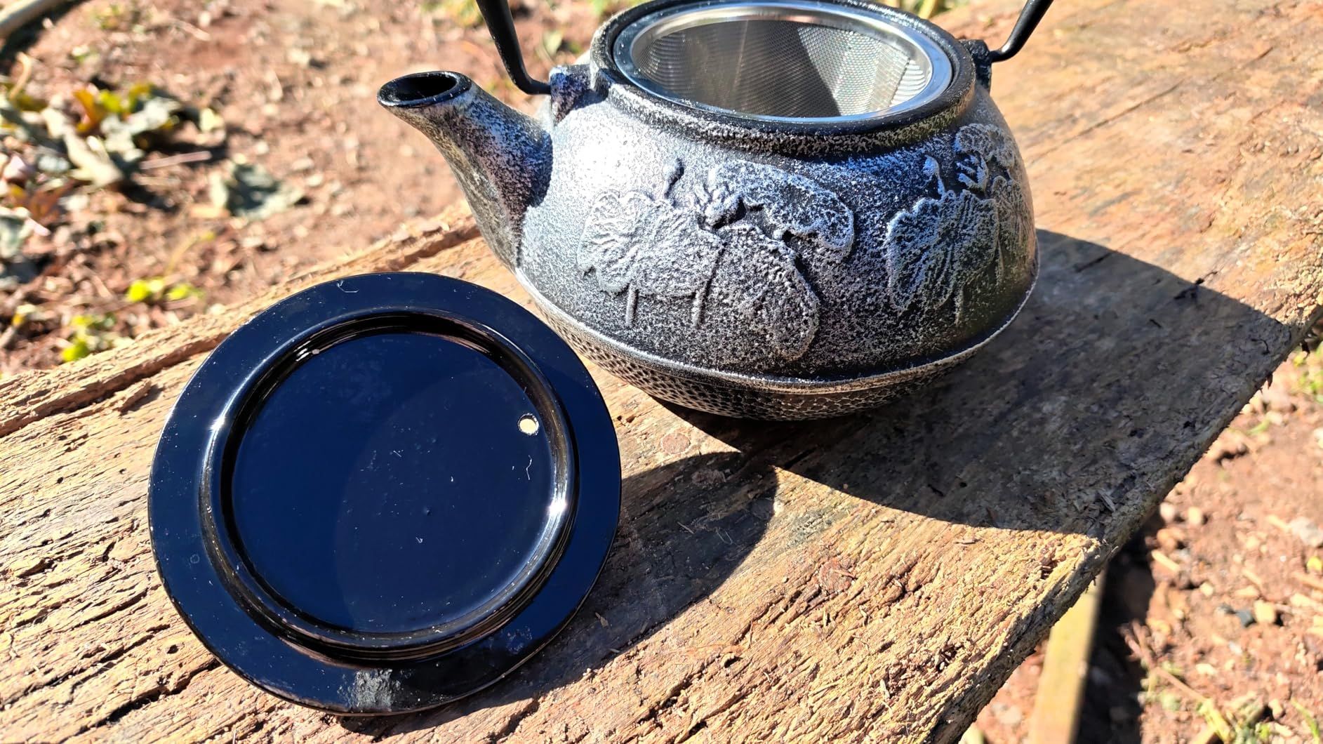 SO SKIN IDASY – Théière japonaise en fonte 900 ml, filtre en acier inoxydable alimentaire, intérieur émaillé, fabrication artisanale, finition bicolore noir et argent