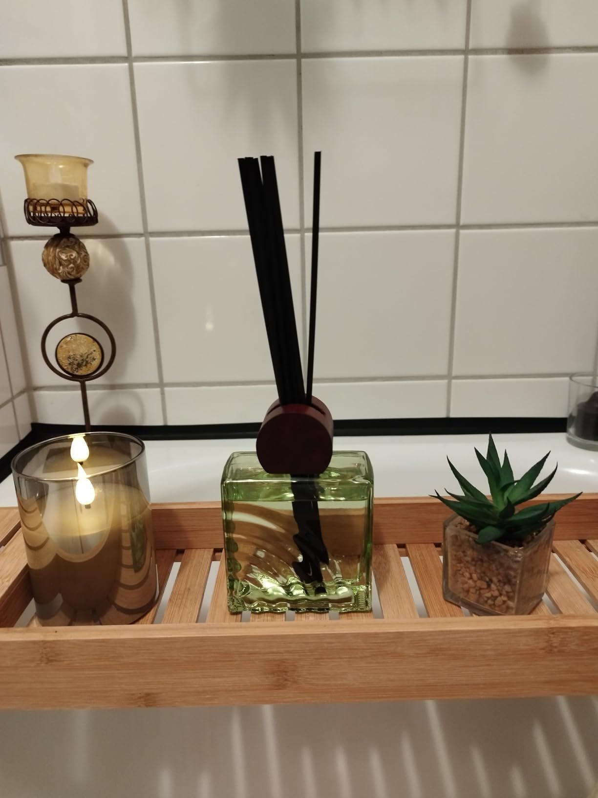 Diffuseur de parfum thé blanc 200 ml avec bâtonnets pour maison et bureau