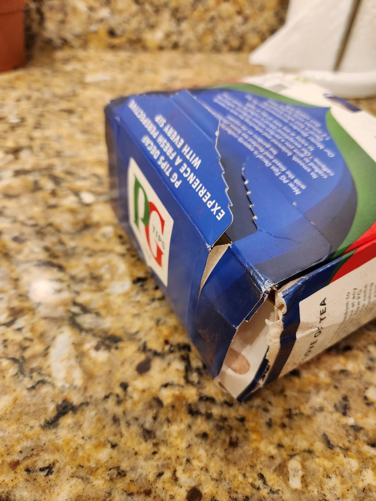 Sachets de thé déthéiné PG Tips Pyramid - Pack de 3