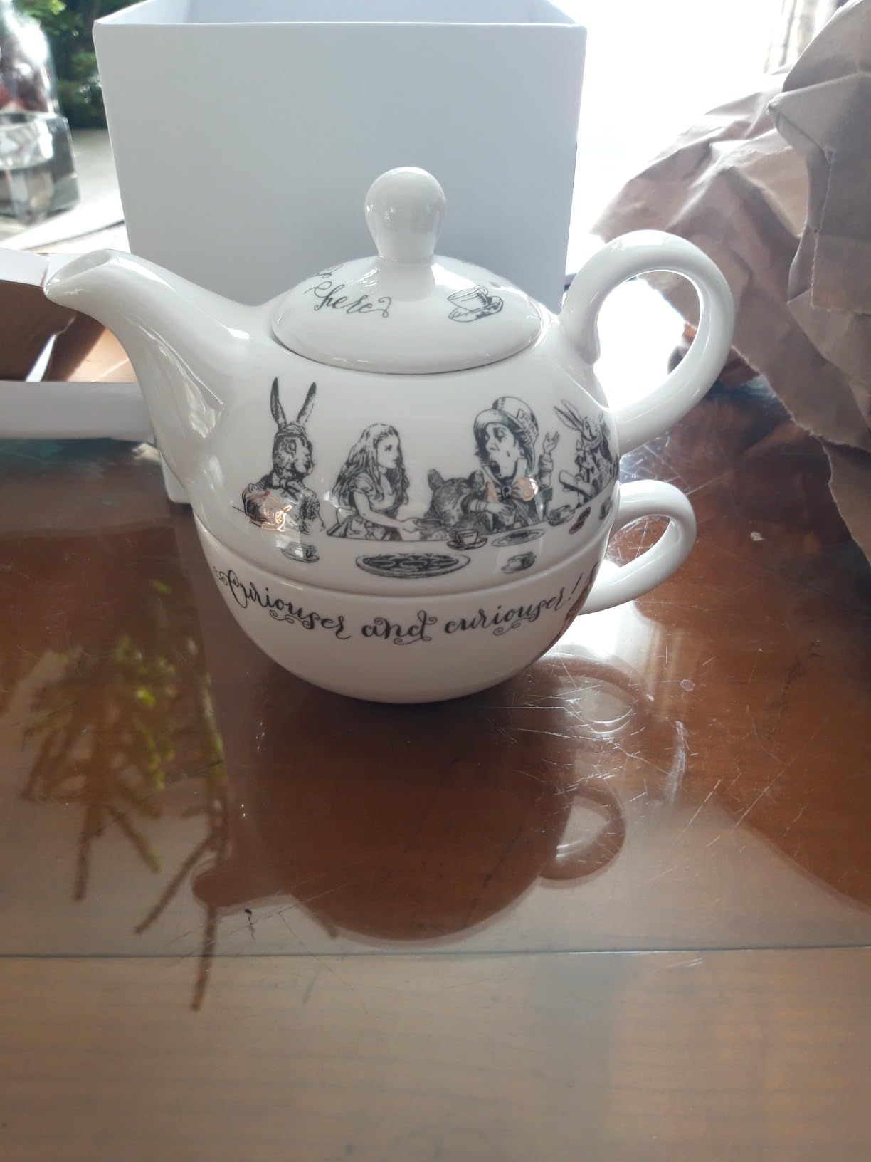 V&A Alice Au Pays Des Merveilles Théière Et Tasse Pour 1 Dans Un Coffret Cadeau, Service À Thé En Porcelaine Fine, Blanc, 250 Ml