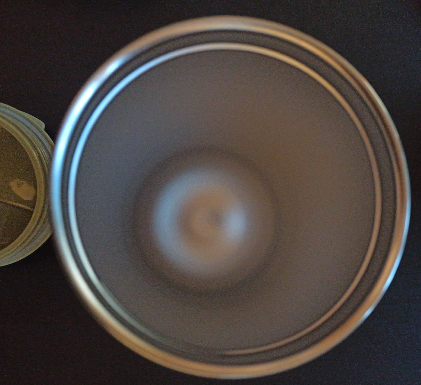 LARS NYSØM Mug Isotherme Cafe to-go avec sangle et couvercle en tritan 500ml | Tasse de voyage 0.5 L avec isolation | Tasse thermique avec design à motif en acier inoxydable (Beige/Leopard/Black)