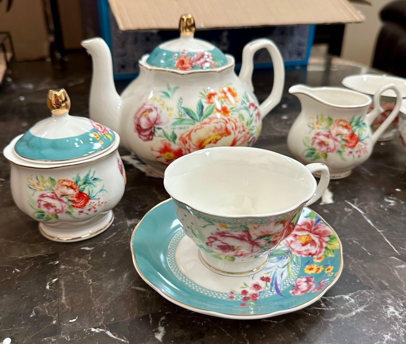 fanquare 15 Pièces Service à Thé Simple en Céramique Anglaise Blanche, Théière, Tasses en Porcelaine Osseuse pour Adultes, Cuillères Assorties, Service à Thé de L'Après-Midi Service à Café