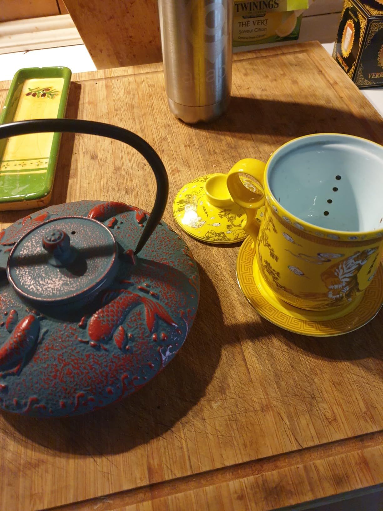 lachineuse - Service à Thé en Fonte Bambou - 1 Théière, 4 Tasses en Fonte & Filtre Infuseur - Capacité 0,8L - Décoration Japonaise Asiatique - Idée Cadeau Vaisselle Japonaise - Coloris Vert