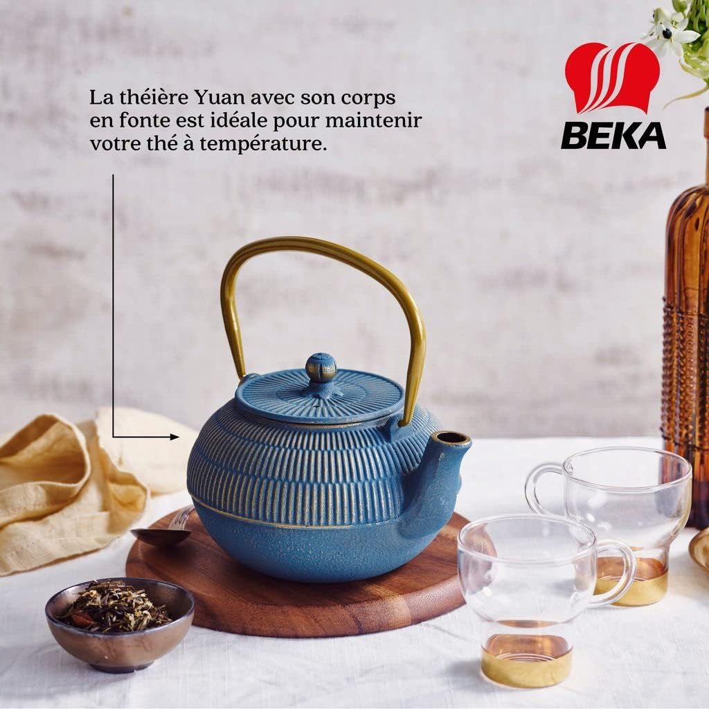 Beka Yuan théière en fonte japonaise 0,9 L - Théière avec infuseur en inox, anse rabattable et bec veseur anti-goutte - Bouilloire compatible avec tous feux - Théière orientale bleue