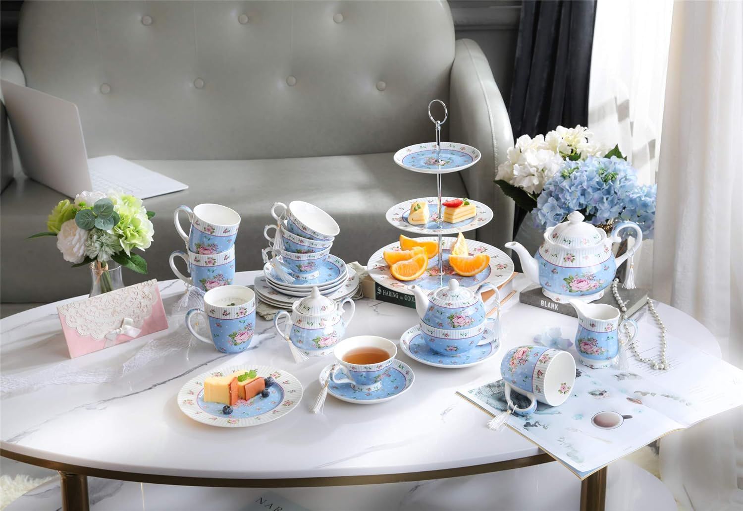 London Boutique Lot de 4 Tasses à thé et soucoupes en Porcelaine Vintage Motif Oiseaux et Papillons Bleu Rose