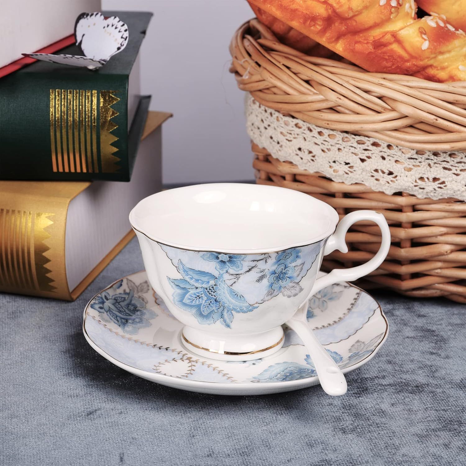 fanquare Service à Thé en Porcelaine Fleurs Bleues, Ensemble de Tasse et Soucoupe à Thé, Service de Thé 6 Personnes, Théière de Mariage Pichet à Crème Dans un Sucrier, Service à Café en Porcelaine