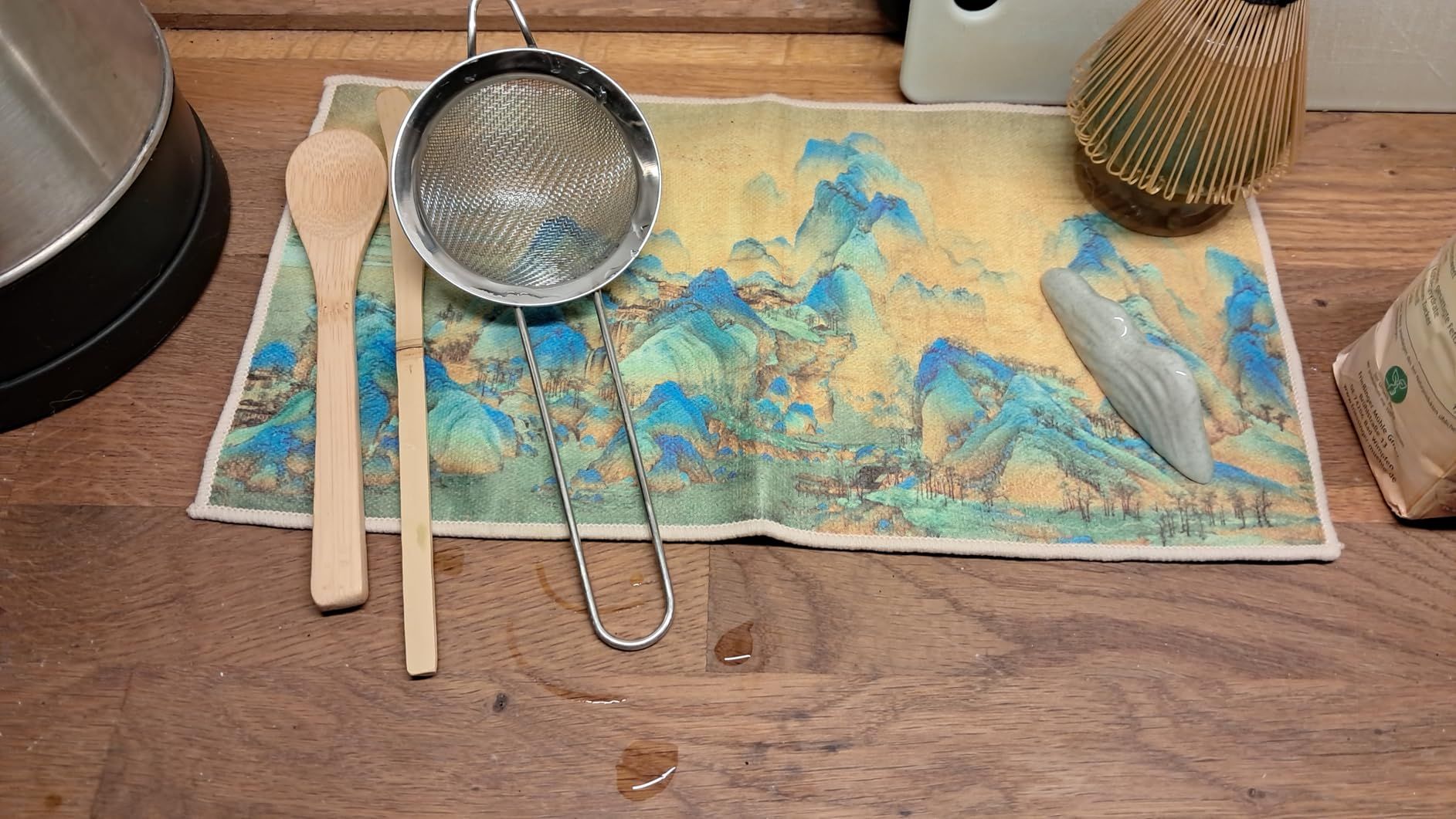 Kit Matcha Complet-Set Matcha Traditionnel en Bambou avec Fouet Matcha (Chasen),Cuillère & Support-Coffret Thé Matcha Japonais Authentique pour Cérémonie-Idée Cadeau (Macha)