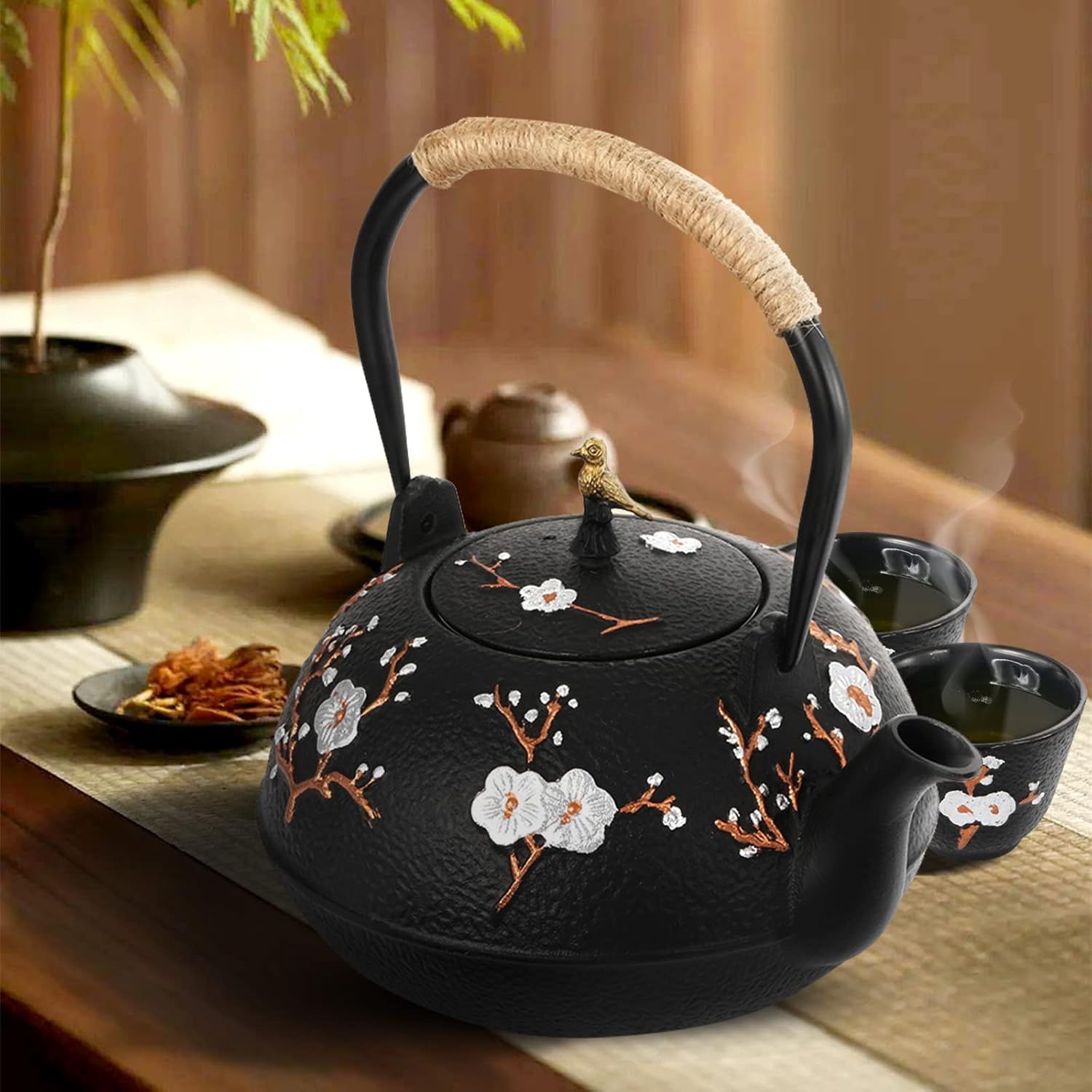 Dyna-Living Théière en fonte japonaise de 1200 ml avec infuseur, émail brillant à l'intérieur, théière en forme de fleur de prunier avec tasses, support, pot en fer pour cuisinière