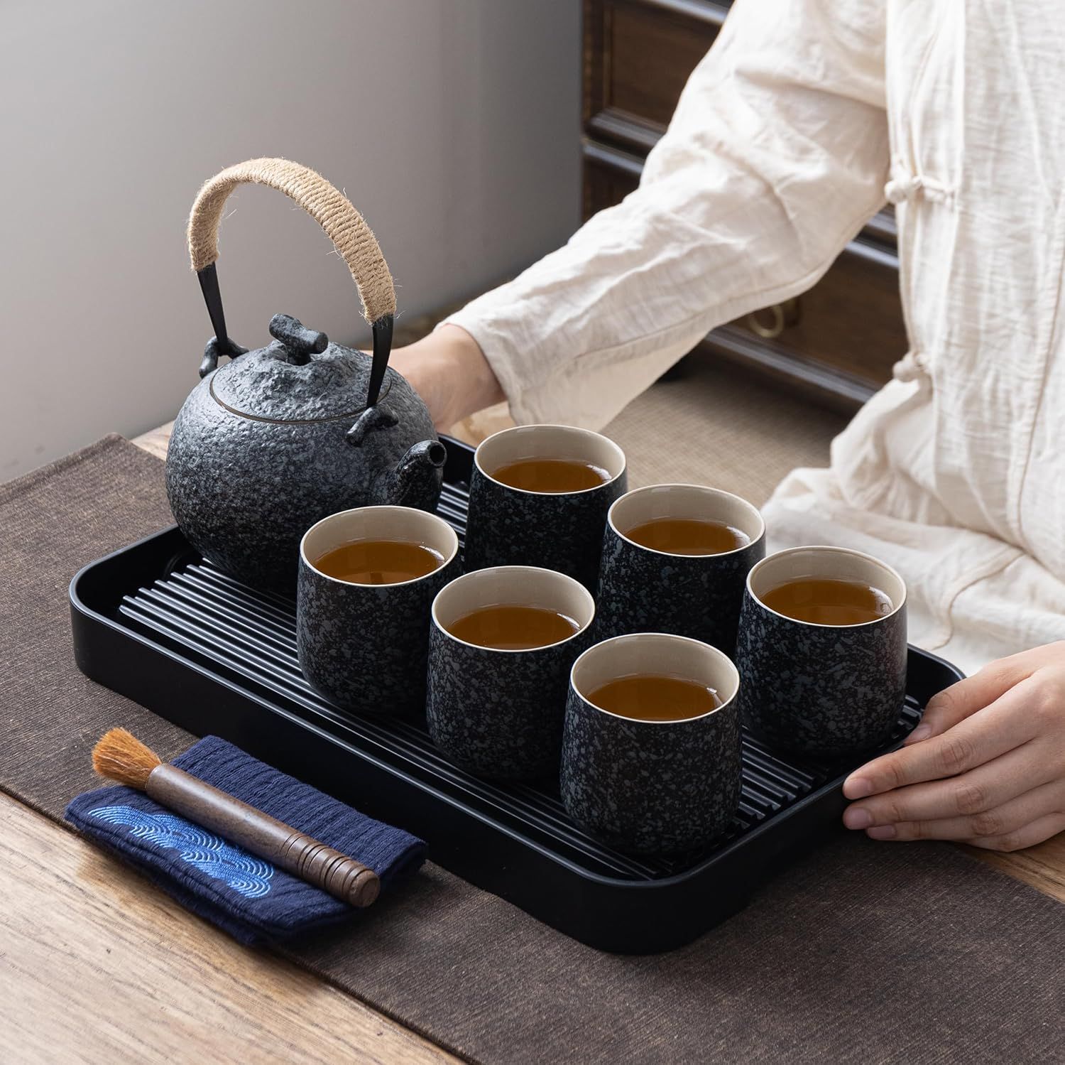 TEANAGOO Service à thé japonais complet avec plateau, gris anthracite, service à thé en porcelaine de Chine, 1 théière (700ml/25oz) + 6 tasses à thé (205ml/7.2oz),U1, plateau à thé avec