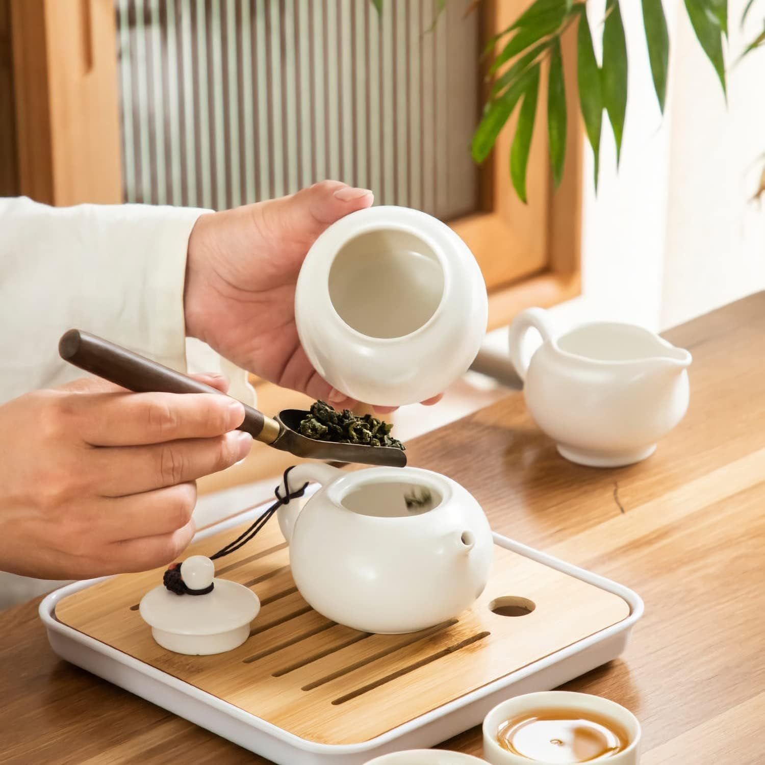 Ensemble de Théière Chinois Kungfu en Céramique - Service à Thé avec 4 Tasses et Plateau - Cadeau Tout-en-Un pour Thé en Vrac - Blanc
