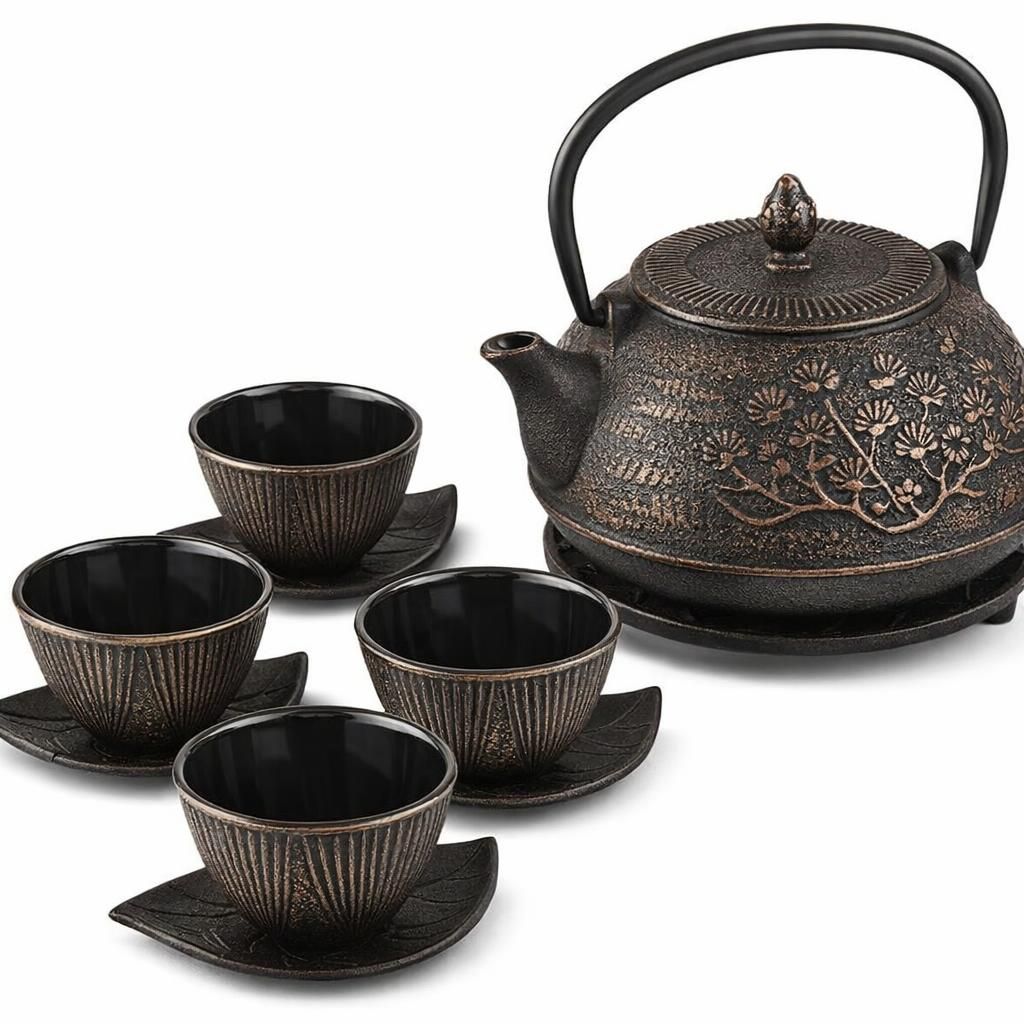 lachineuse - Service à Thé en Fonte Fleurs Cerisiers - 1 Théière, 4 Tasses en Fonte & Filtre Infuseur - Capacité 0,8L - Décoration Japonaise Asiatique - Idée Cadeau Vaisselle - Coloris Noir & Bronze