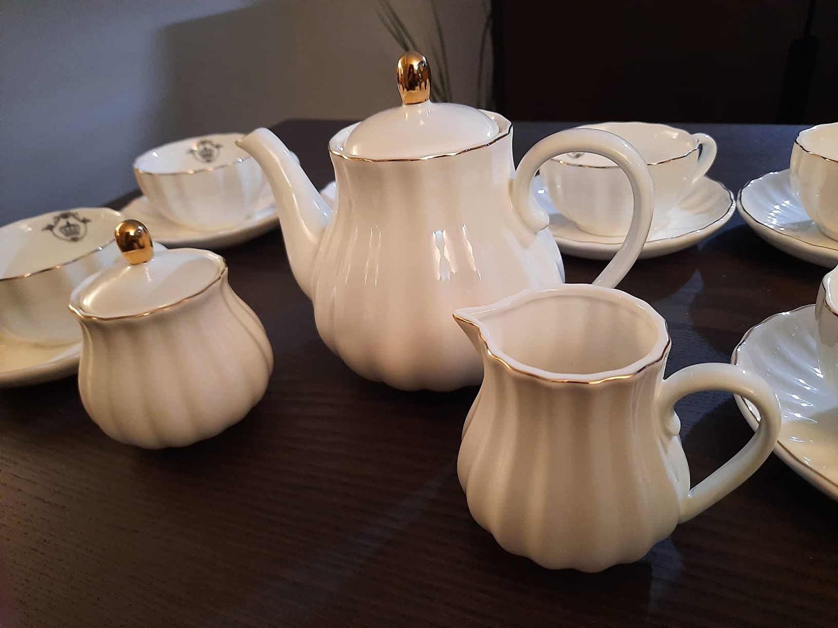 Sweejar Home Service à thé en porcelaine avec tasses et soucoupes Motif famille royale 225 ml blanc