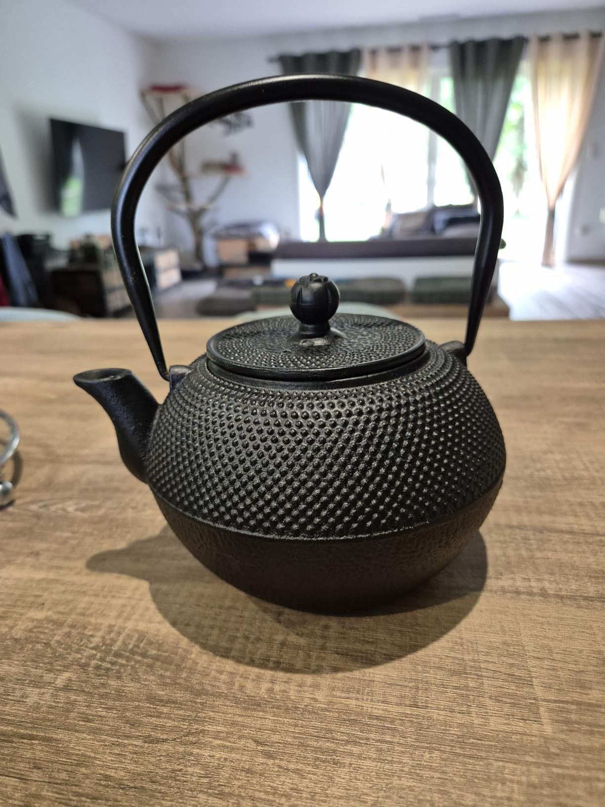 Ibili - Théière en Fonte Noire, 1,2 Litre, Intérieur Émaillé, Compatible avec les Plaques à Induction