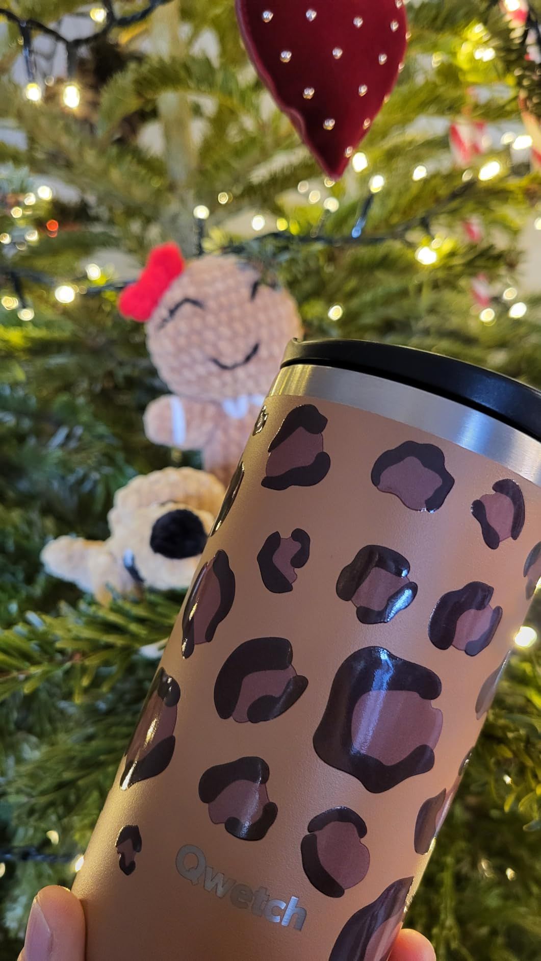 QWETCH - Travel Mug Isotherme - Anémones 470ml - Thermo Café & Thé en Inox - 6h Chaud et 12h Froid - Étanche, Mug de voyage