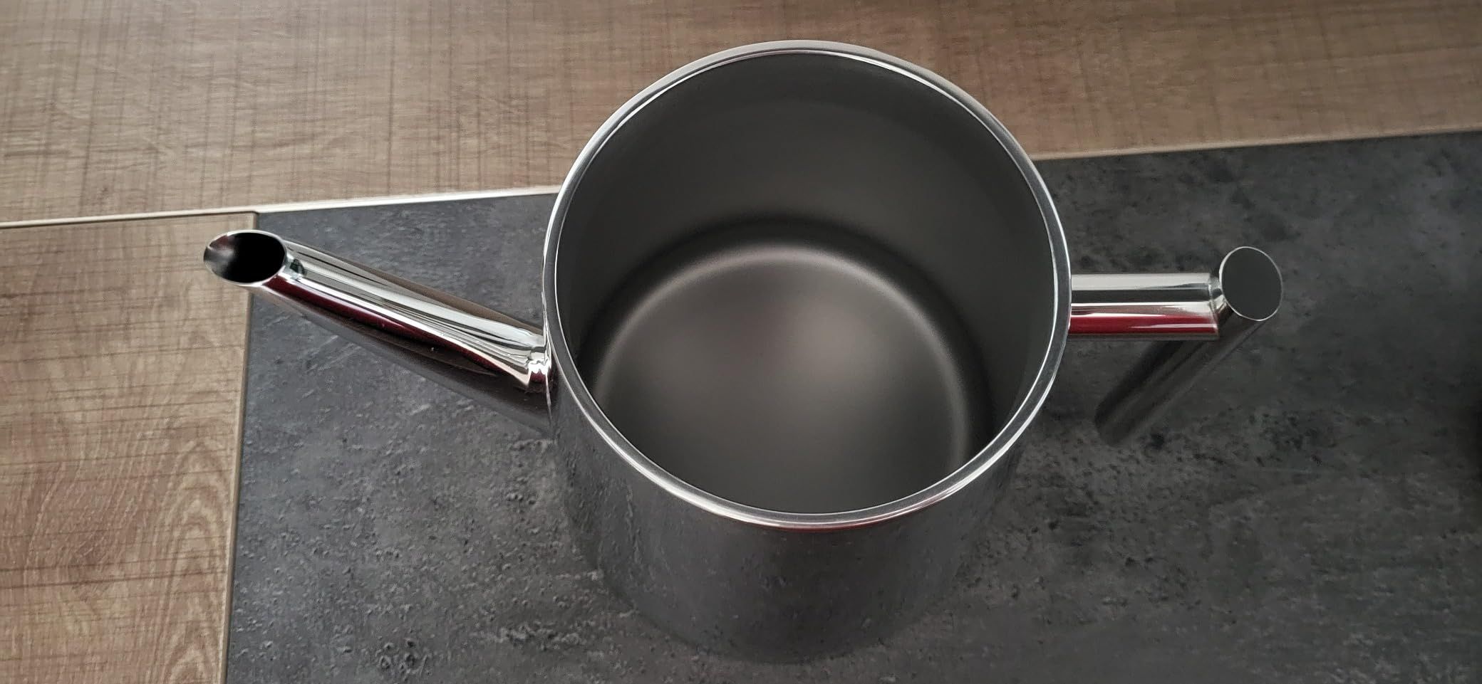 Easyworkz Théière à double paroi en acier inoxydable de 1000 ml avec infuseur à thé amovible, parfaite pour préparer votre thé préféré, chromée