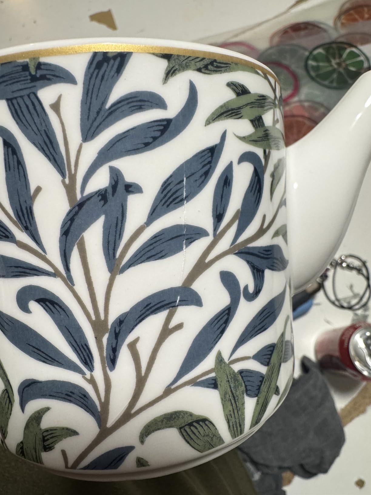 Lesser & Pavey Théière en céramique de conception britannique | Grande théière pour servir des boissons chaudes | Théières pour toutes les tailles familiales – William Morris, branche de saule