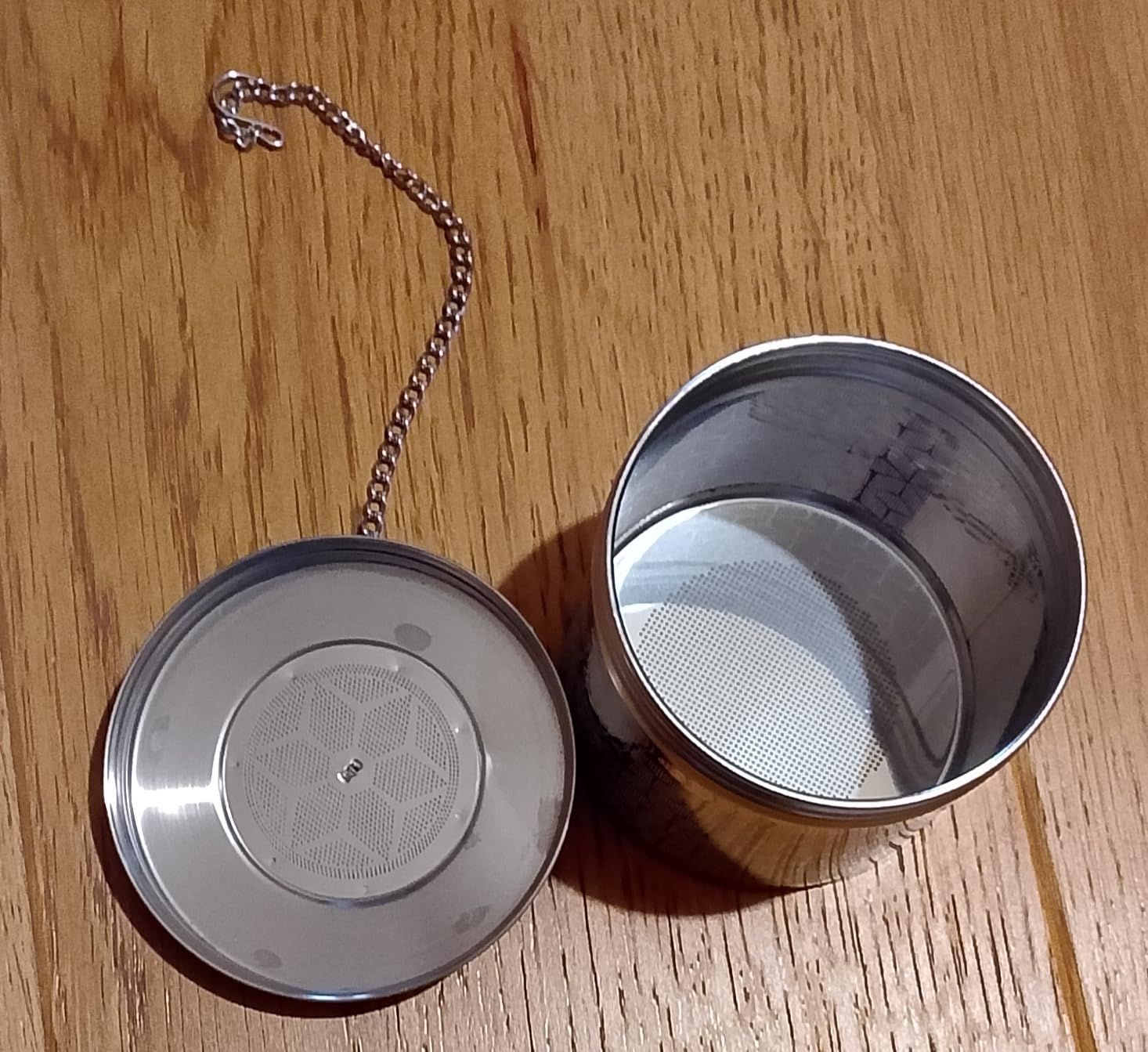 Grande Infuseur Thé, Filtre à Thé Avec Chaîne Rallongée et Crochet en S, Filtre Thé et Passoire à épices Acier Inoxydable 304, Filtre a The Mailles Fines pour Feuilles de Thé, les épices