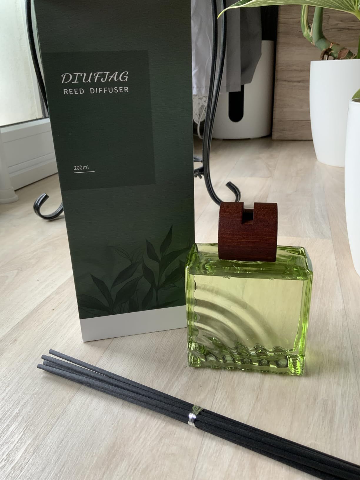 Diffuseur de parfum thé blanc 200 ml avec bâtonnets pour maison et bureau
