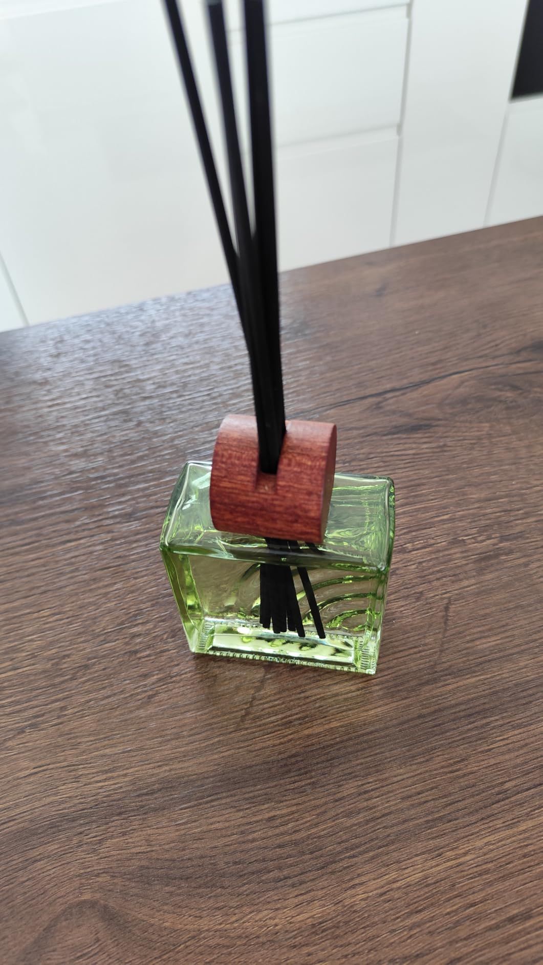 Diffuseur de parfum thé blanc 200 ml avec bâtonnets pour maison et bureau
