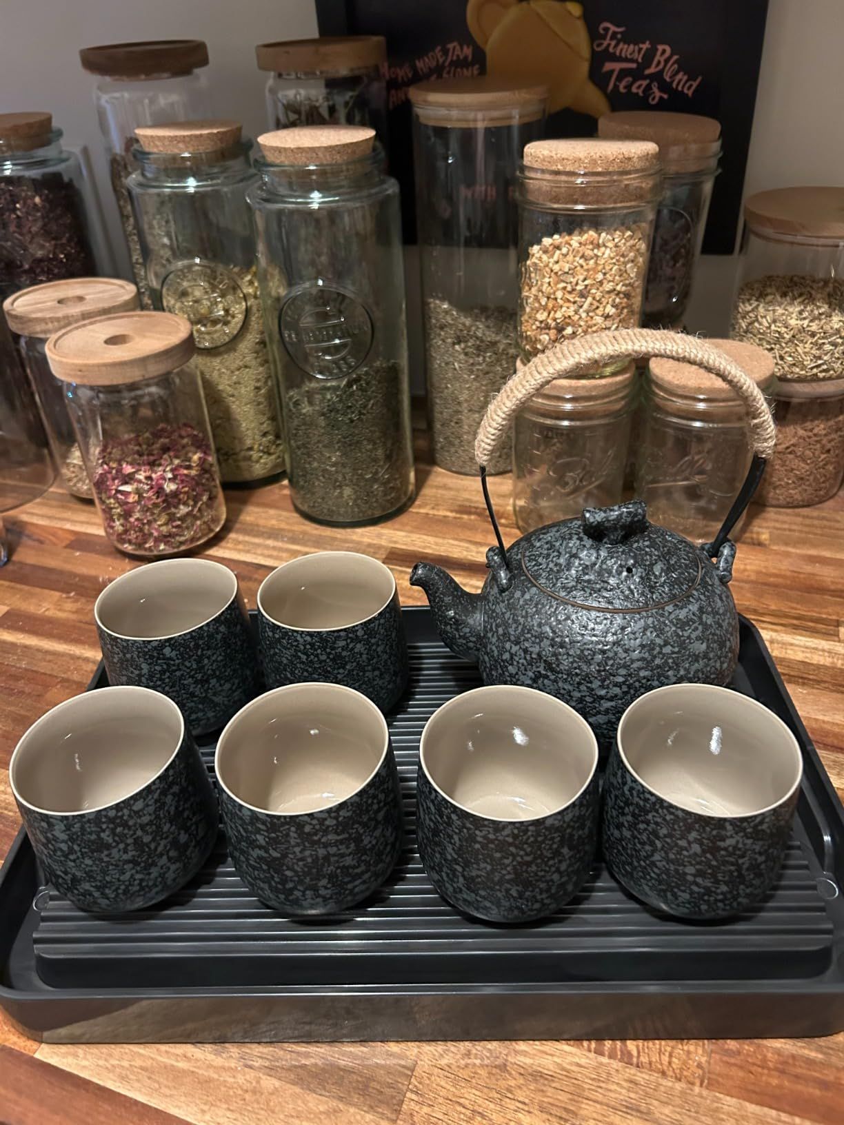 TEANAGOO Service à thé japonais complet avec plateau, gris anthracite, service à thé en porcelaine de Chine, 1 théière (700ml/25oz) + 6 tasses à thé (205ml/7.2oz),U1, plateau à thé avec