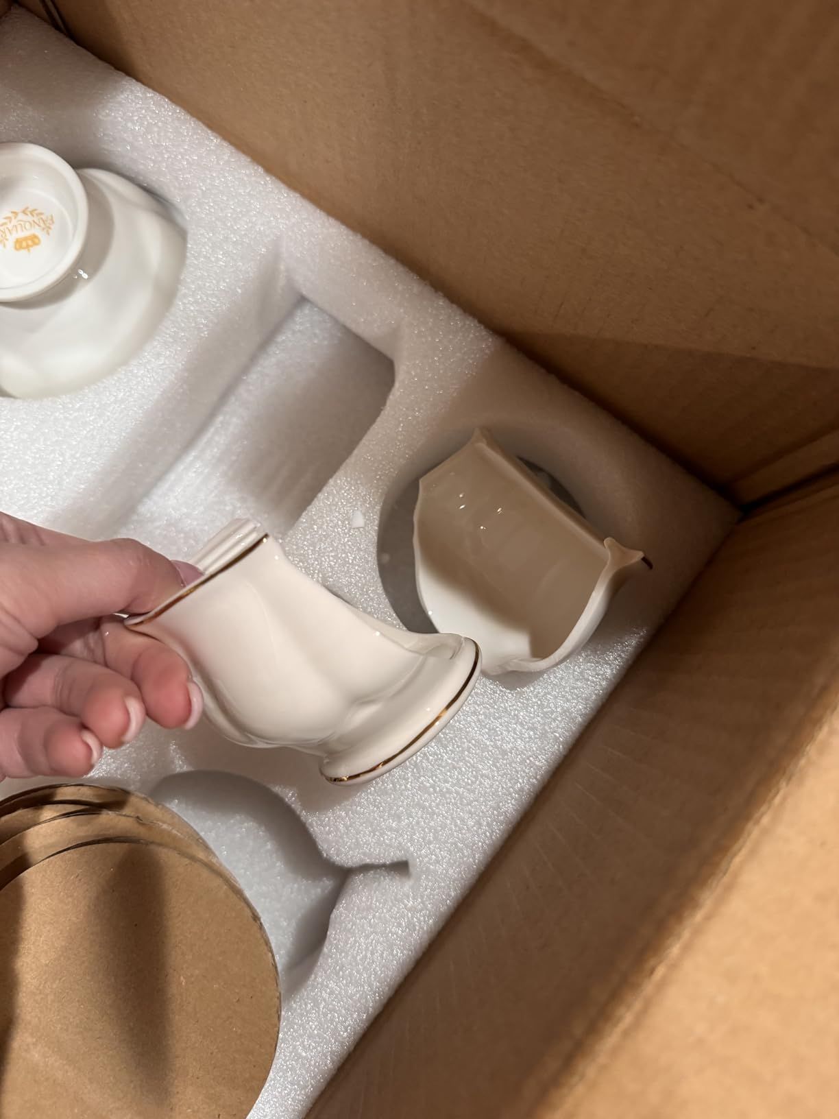 fanquare 15 Pièces Service à Thé Simple en Céramique Anglaise Blanche, Théière, Tasses en Porcelaine Osseuse pour Adultes, Cuillères Assorties, Service à Thé de L'Après-Midi Service à Café