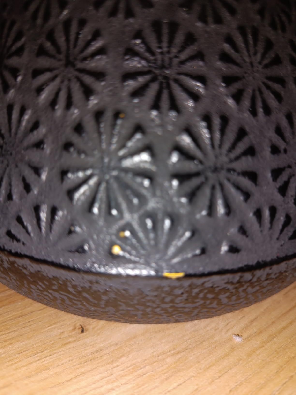 Théière en fonte japonaise à motif de sakura en émail, 950 ml, avec infuseur pour thé en feuille et café, poignée en silicone, sûre pour la cuisinière, 32 oz bleu