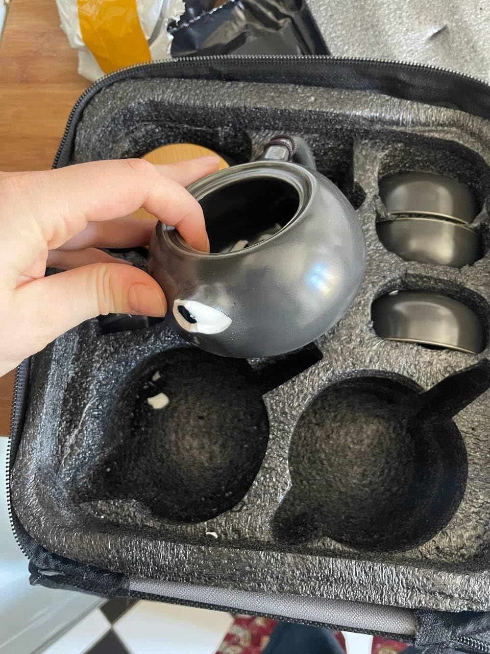 Théière chinoise avec plateau et infuseur - Théière portable en porcelaine - Sac tout-en-un - Pour extérieur, pique-nique, affaires, hôtel (noir)