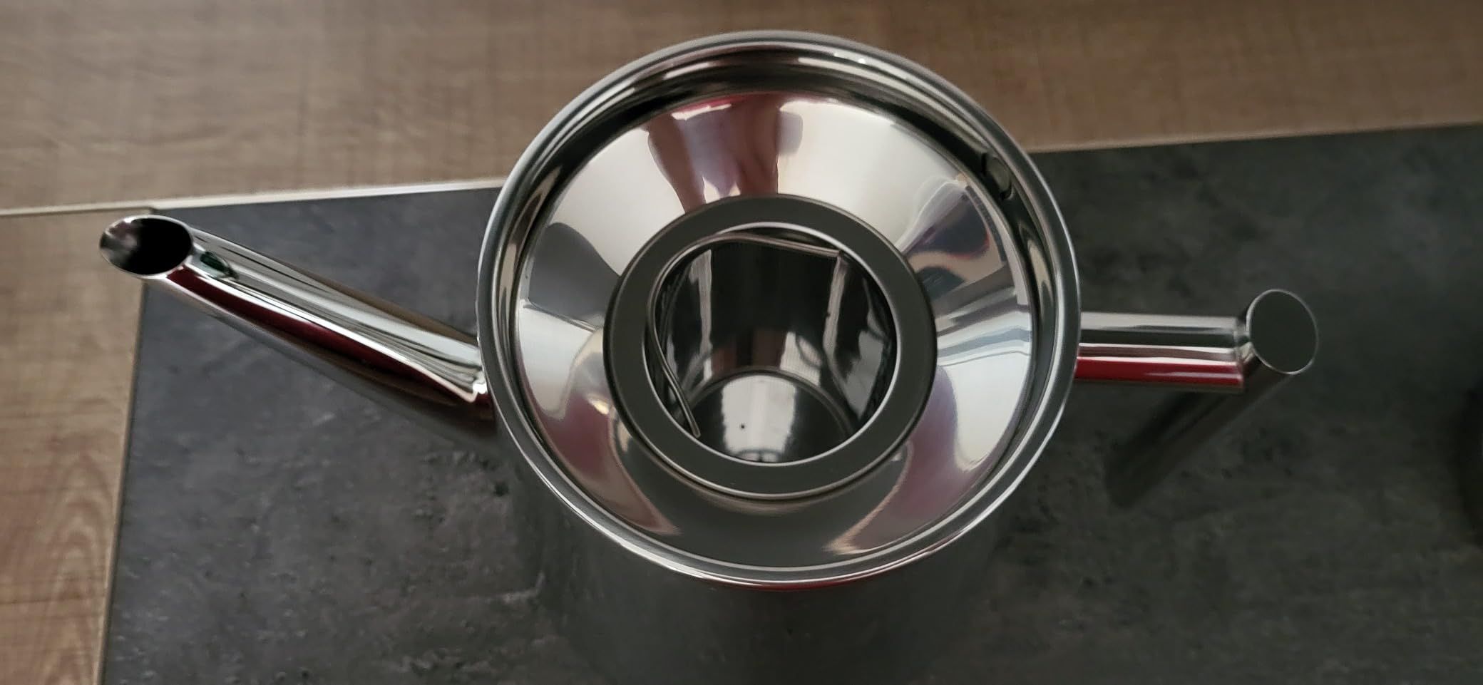 Easyworkz Théière à double paroi en acier inoxydable de 1000 ml avec infuseur à thé amovible, parfaite pour préparer votre thé préféré, chromée