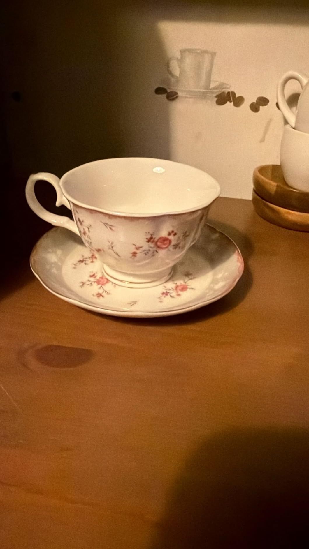 fanquare Service à Thé en Porcelaine, Ensemble de Tasse et Soucoupe à Thé, Service de Thé 6 Personnes, Théière de Mariage Pichet à Crème dans un Sucrier, Service à Café Flower China, Rose Rouge