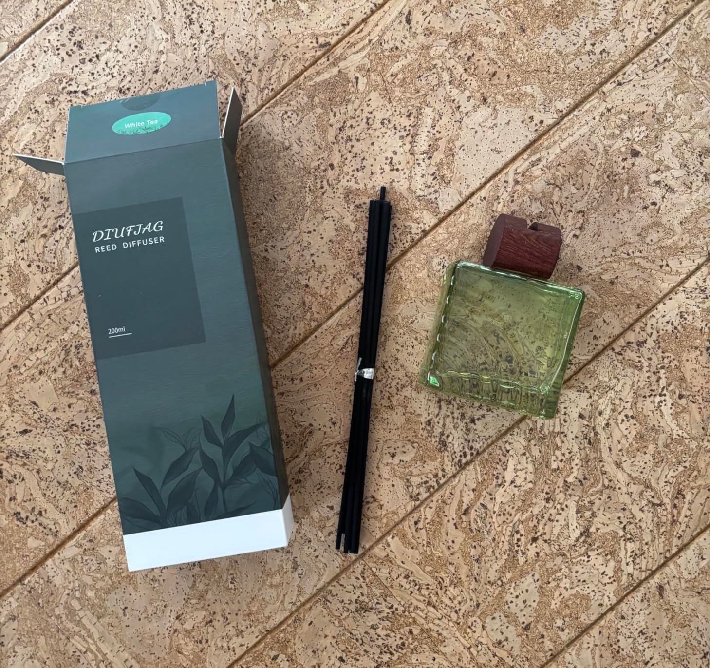 Diffuseur de parfum thé blanc 200 ml avec bâtonnets pour maison et bureau