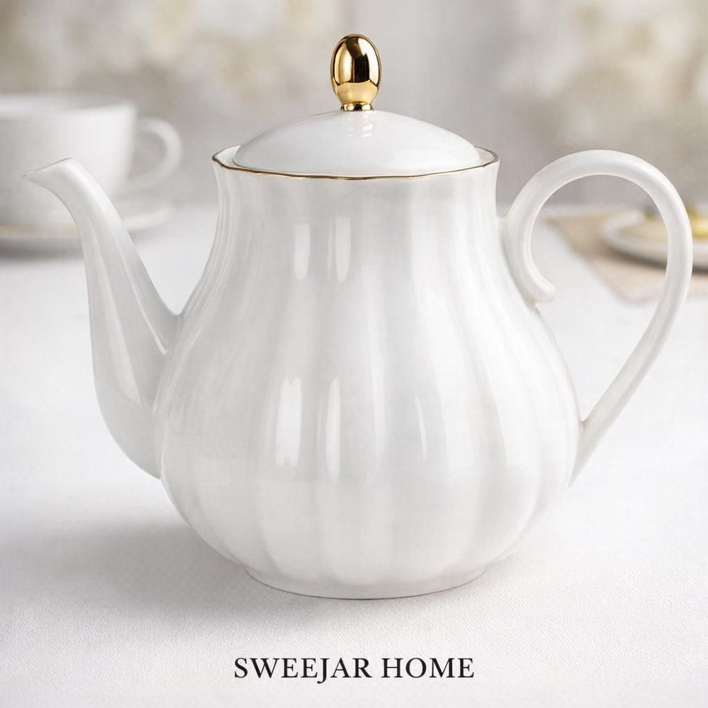 Sweejar Home Porcelain Tea Pot with Infuser and Lid,Teaware with Filter 890 ml for Tea/Coffee/Milk/Women/Office/Home/Gift (Pumpkin shape, White1)