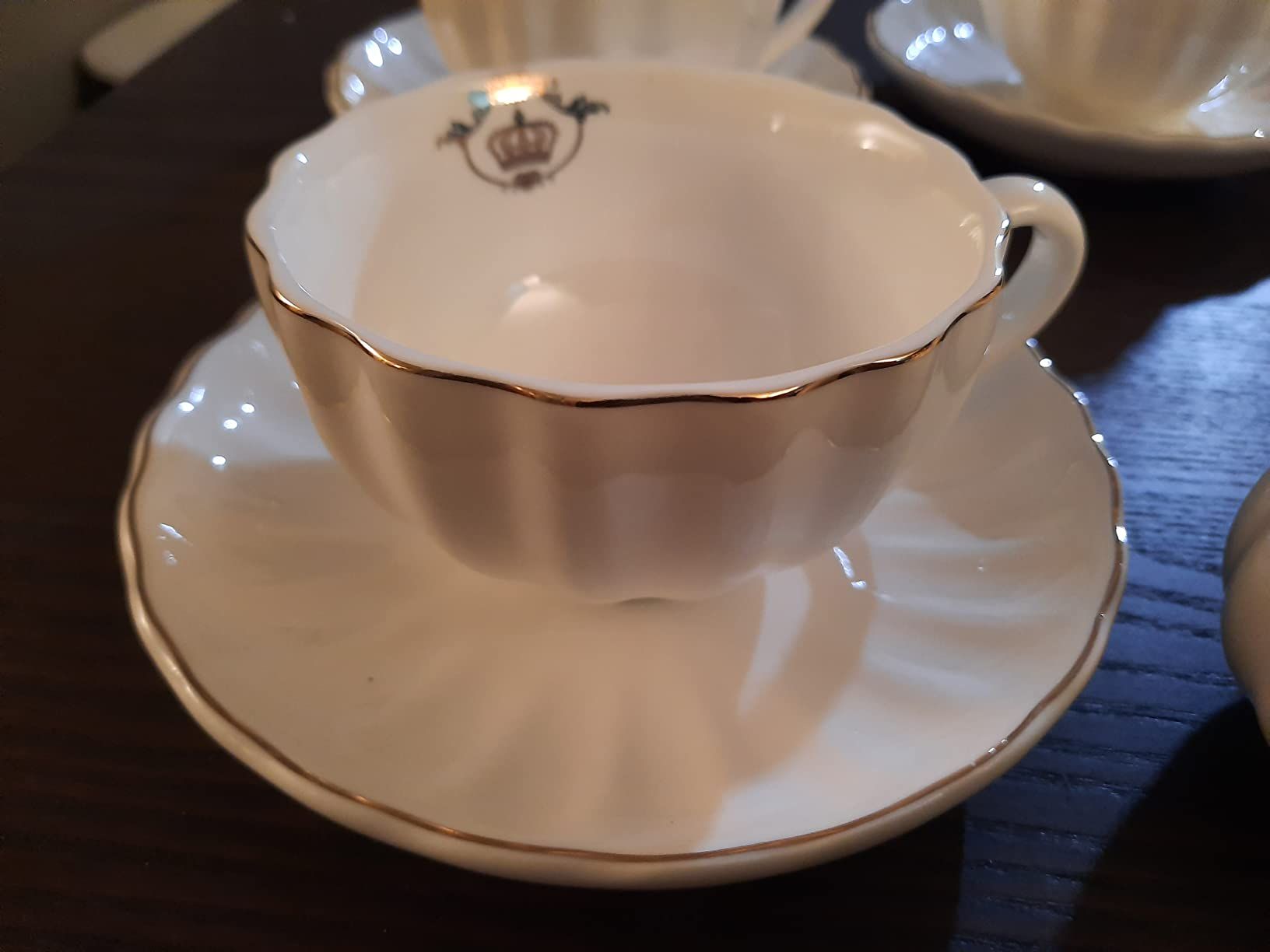 Sweejar Home Service à thé en porcelaine avec tasses et soucoupes Motif famille royale 225 ml blanc