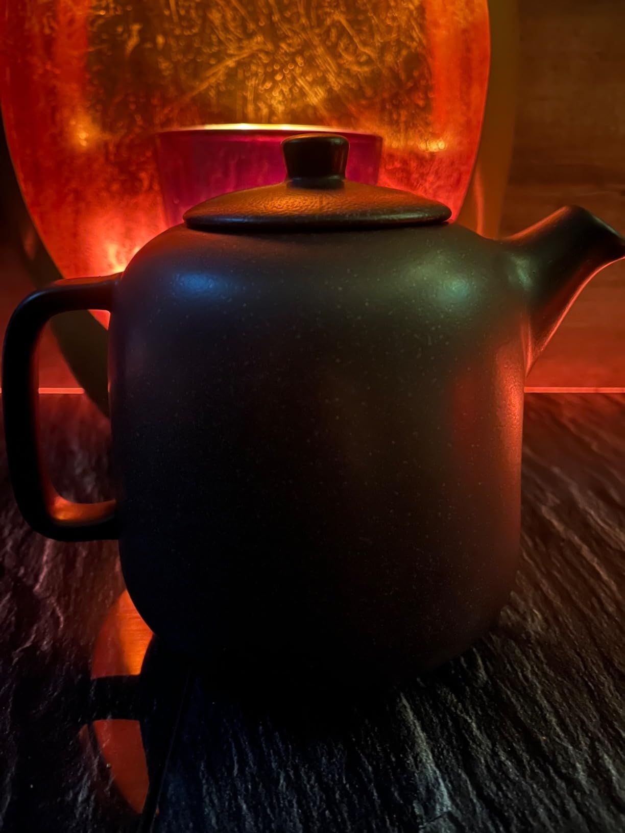 STEINZEIT Theiere avec infuseur design (1,3L) – Théière avec filtre en acier inoxydable 304 – Théière en céramique avec glaçure unique – Filtre amovible – noire