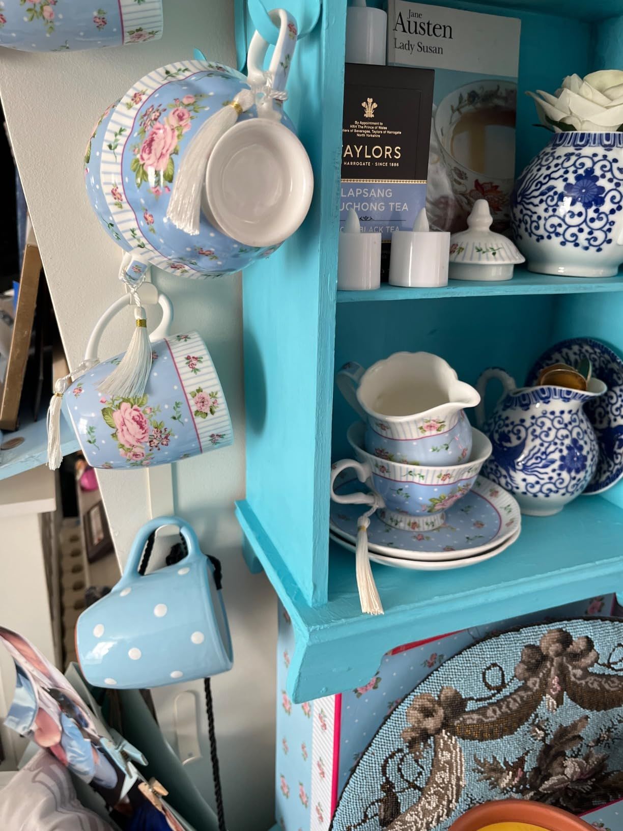 London Boutique Service à thé en porcelaine avec sucrier et pot à crème vintage style shabby chic avec coffret cadeau Motif rose et papillon rose