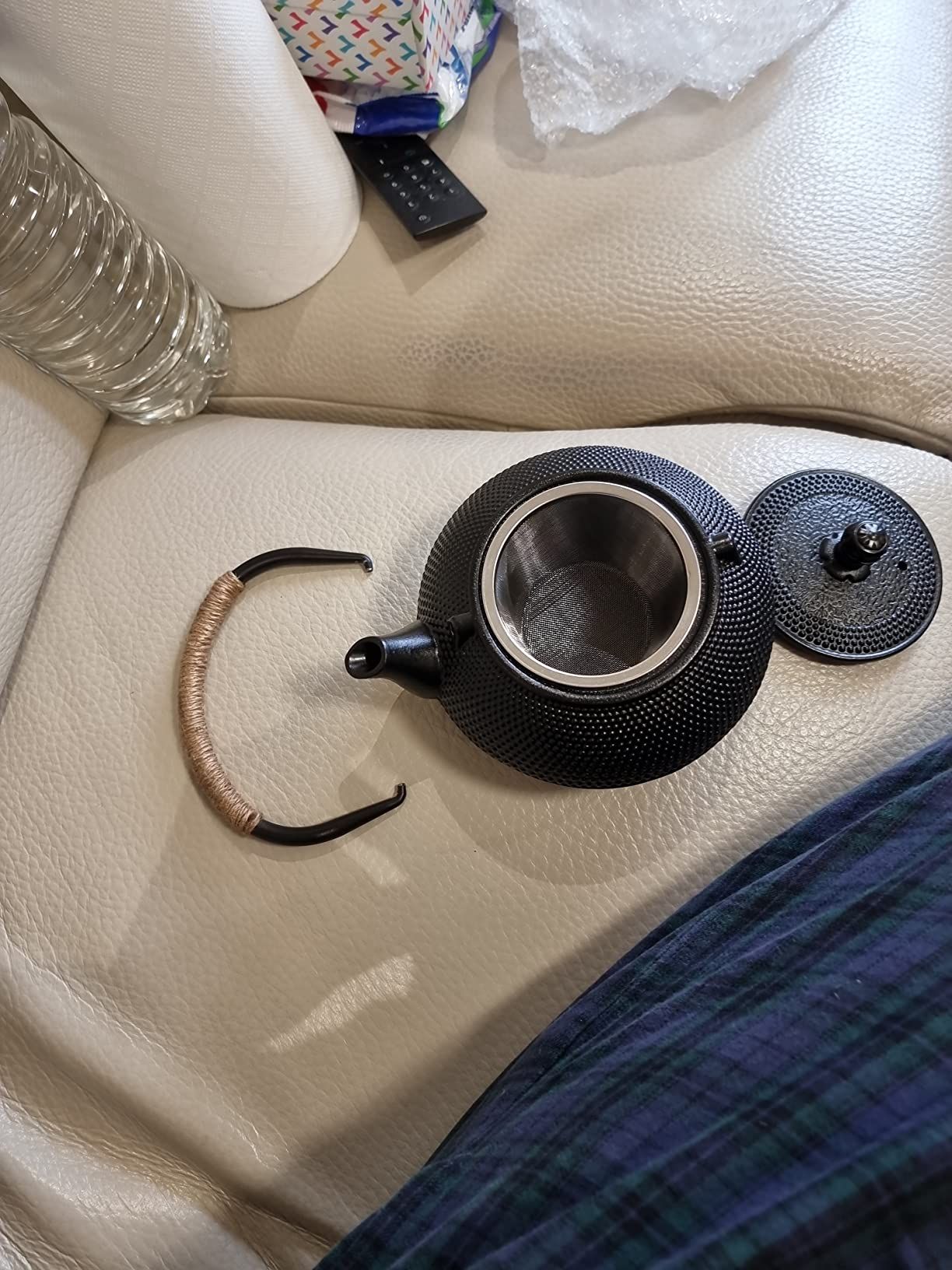 HwaGui Théière en Fonte emaillee Japonaise et Filtre en Acier Inoxydable, écailles de Poisson Classiques 800 ML / 25 oz