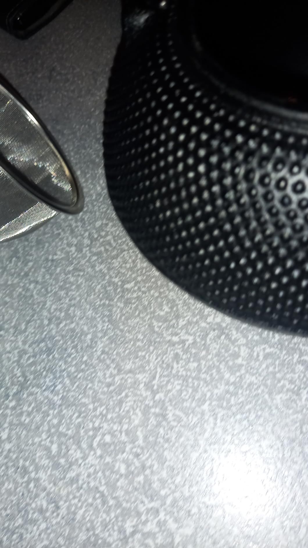 Ibili - Théière en Fonte Noire, 1,2 Litre, Intérieur Émaillé, Compatible avec les Plaques à Induction