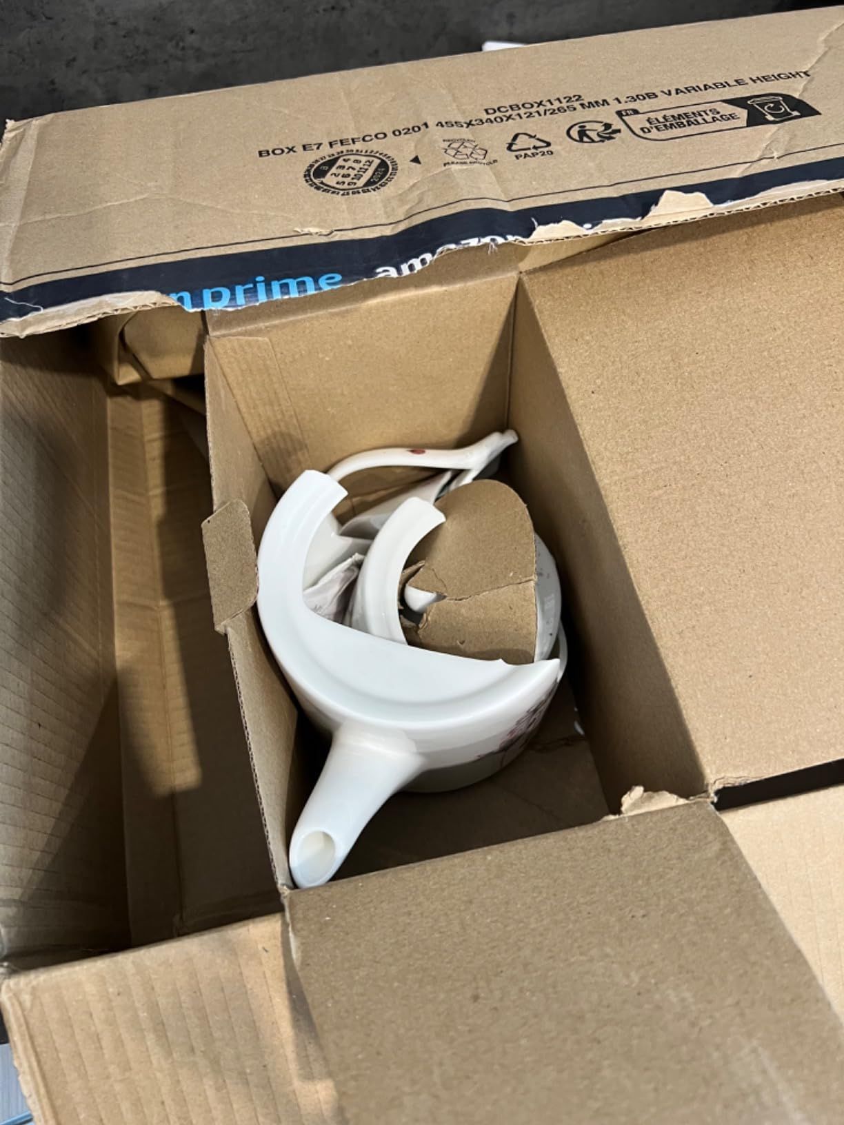 Wrendale Designs – Théière « Oops A Daisy »