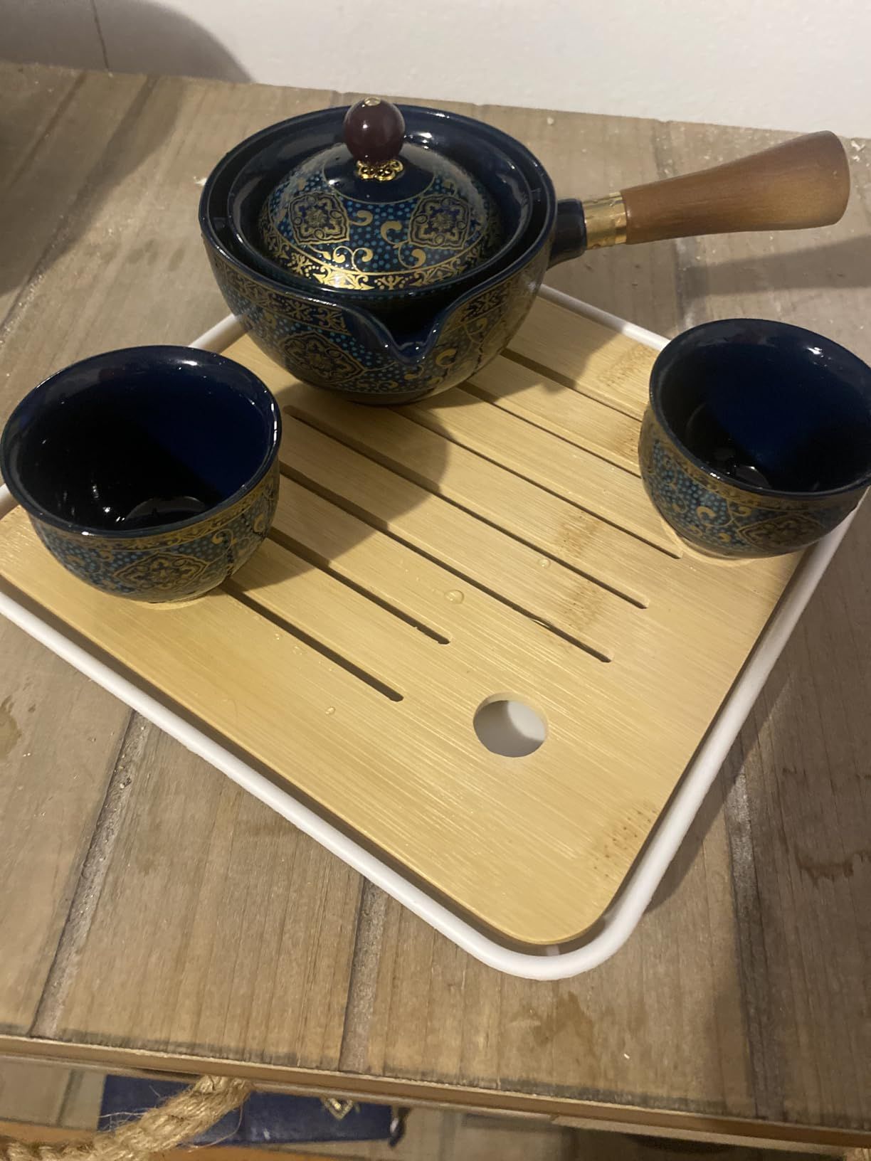 LURRIER Service à thé chinois Gongfu en porcelaine, théière portable avec rotation à 360° et infuseur, sac cadeau portable tout-en-un pour voyage, maison, cadeau, extérieur et bureau (bleu floral)