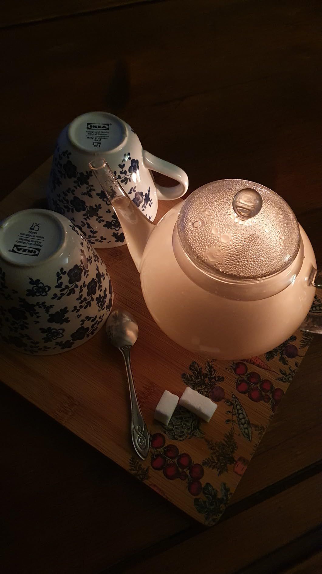 Teabloom Théière en Verre, Résistante à la Cuisson et aux Micro-ondes, avec Infuseur Amovible pour Thé en Vrac – 2 Thés Fleuris Inclus – Bouilloire et Machine à Thé 1.2 L
