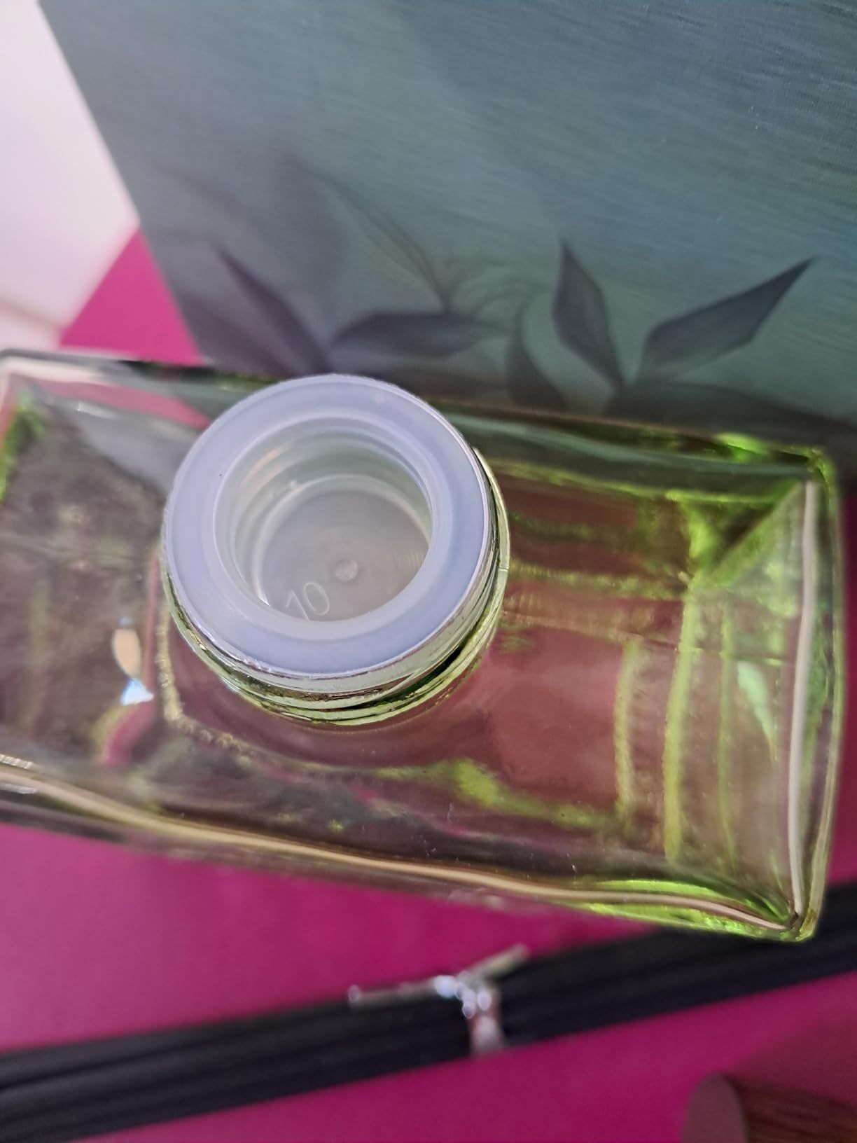 Diffuseur de parfum thé blanc 200 ml avec bâtonnets pour maison et bureau