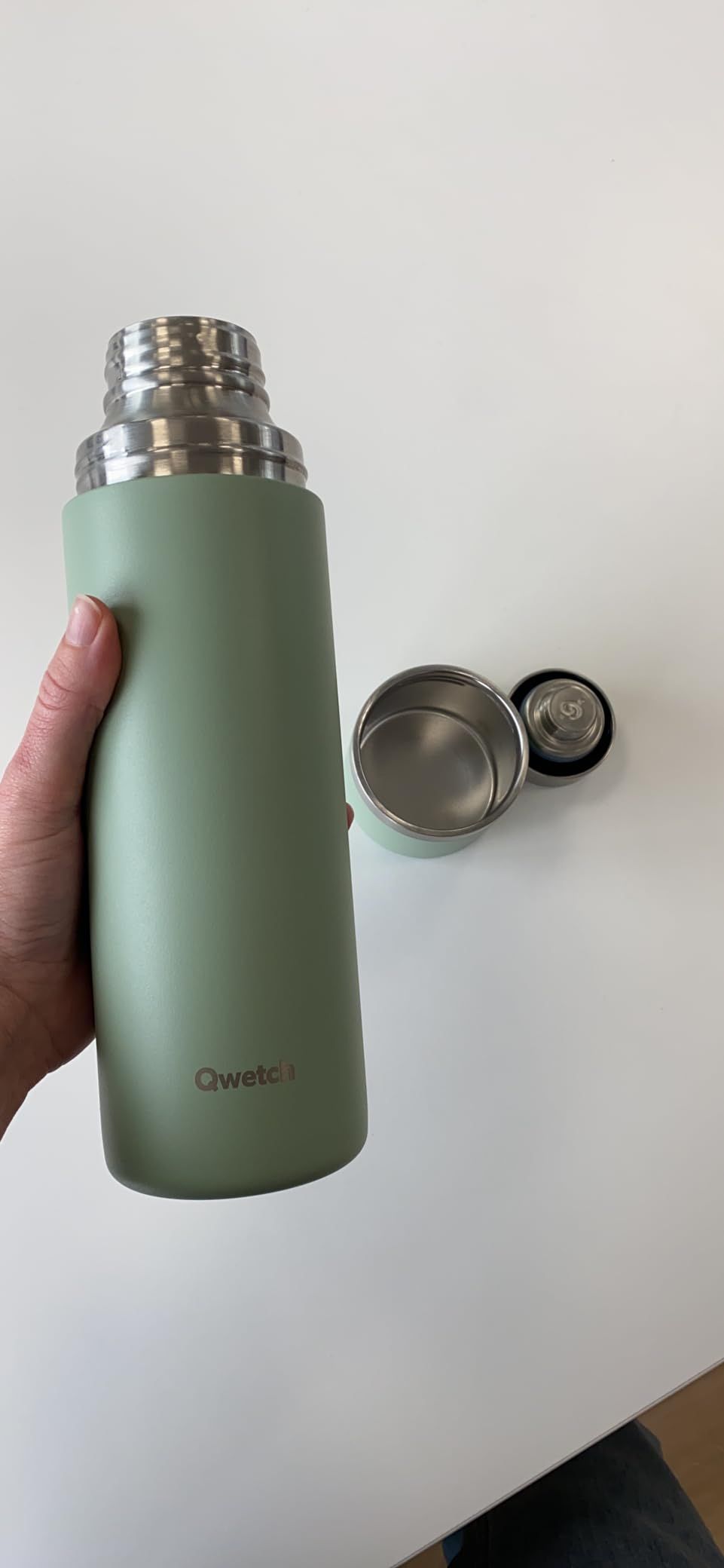 Qwetch - Thermo Isotherme Anémones Terracotta 750ml - Thermo avec Gobelet Inox Recyclé - 24h Froid et 12h Chaud - Etanche & Idéale pour Café et Thé